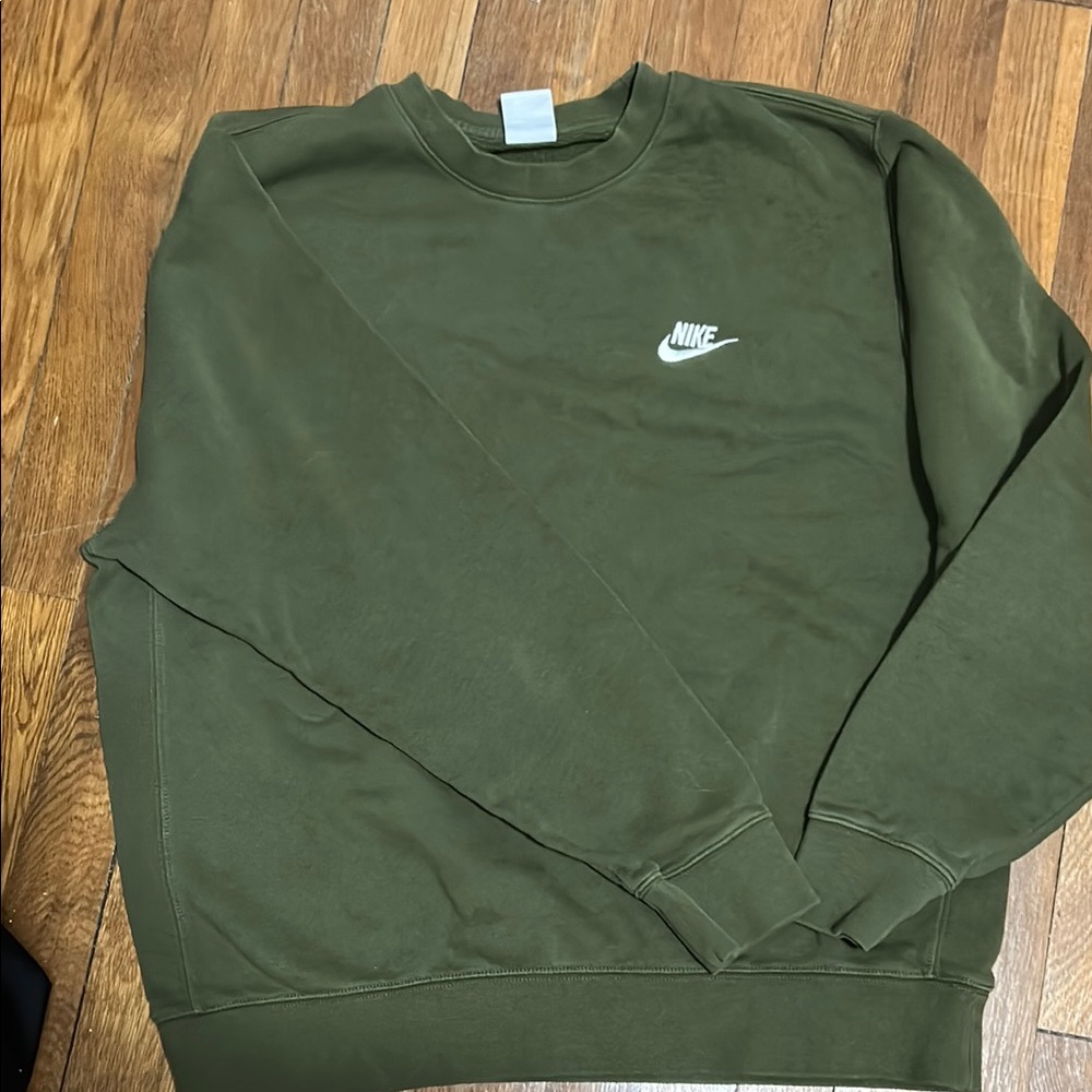Nike Men's Green Sweatshirt